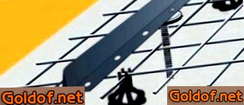 Установка маяков для заливки стяжки пола