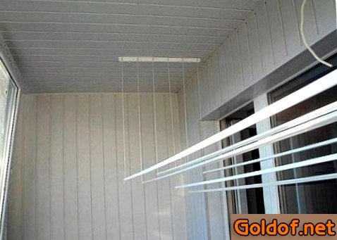 Отделка балкона пластиковой вагонкой