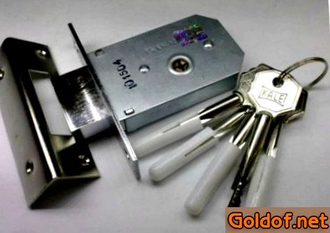 Цилиндровый крестообразный замок