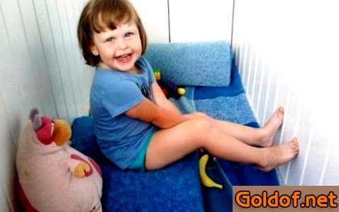 балконе, руками