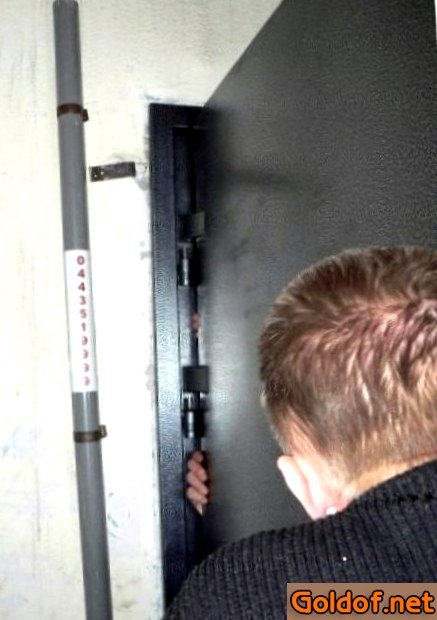 Навешивание дверного полотна железной двери