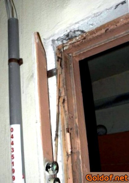 Снятие дверного полотна старой двери