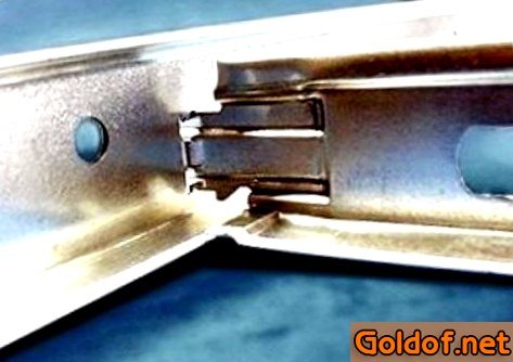 Соединение промеждууточных направляющих с основным профилем