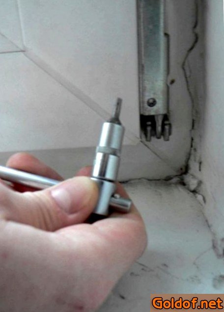 Насадка для регулировки прижима створки в районе петель