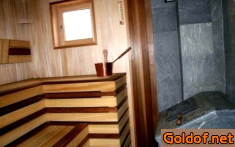 Окно в сауне