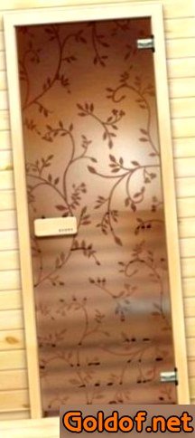 Дверь в парную сауны