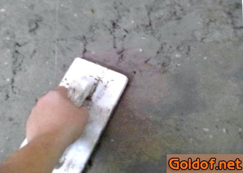 Затирка штукатурки на стенах