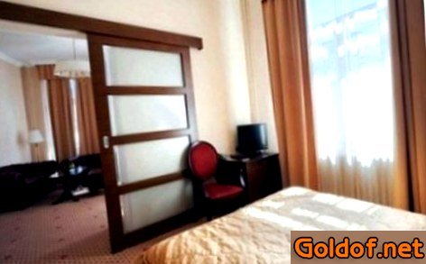 Раздвижные двери междуду двумя жилыми зонами