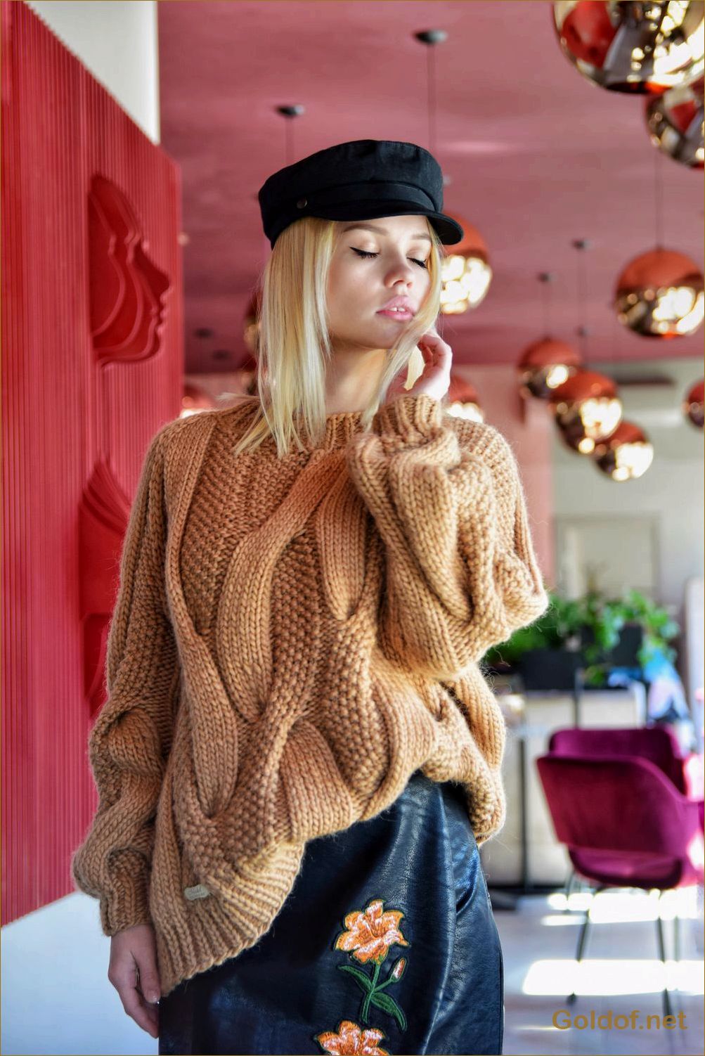 Модные и уютные: Подборка лучших женских свитеров на любой вкус